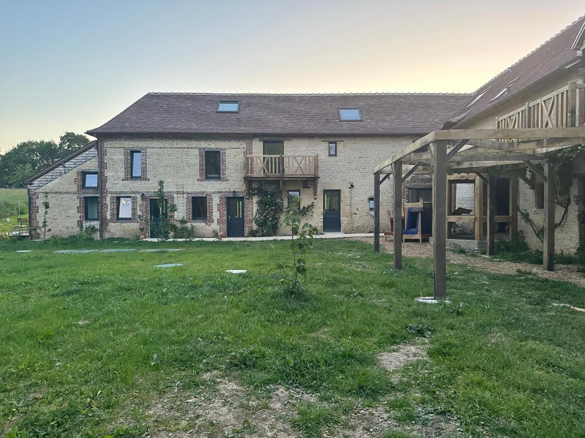 Gite Confortable Au Milieu Des Pres - La Ferme De Montigny Neauphe-Sur-Dive Exteriör bild
