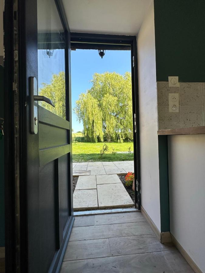 Gite Confortable Au Milieu Des Pres - La Ferme De Montigny Neauphe-Sur-Dive Exteriör bild